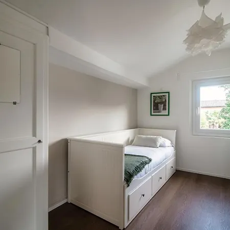 Apartment Mansarda Verde By Quokka 360 - Cosy Attic With Lake View *